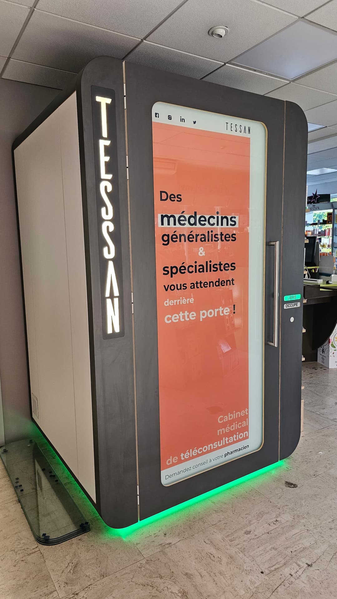 Borne de téléconsultation à la Pharmacie Mozart